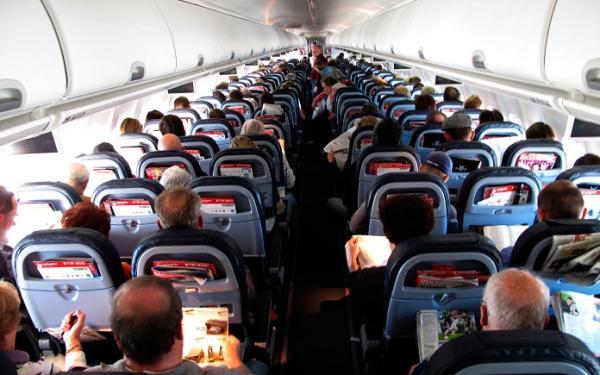 چرا مسافران سمت راست هواپیما را ترجیح می دهند؟